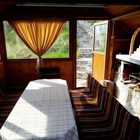 Hotel Zenit Satovcha Екстериор снимка